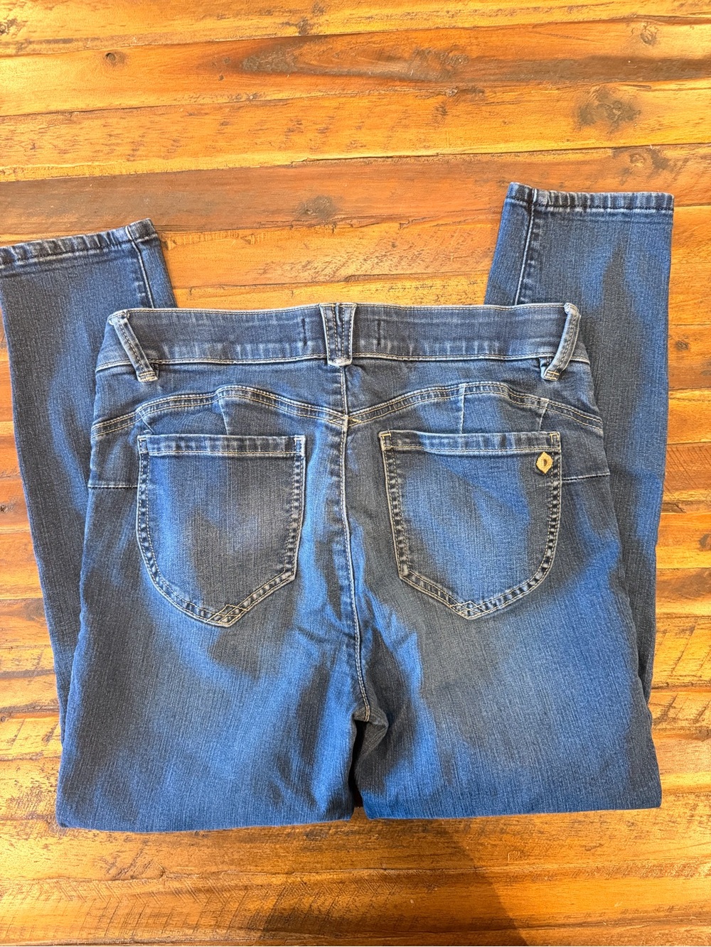 Democracy Women's Jeans in Blue Wash - Picture 3 of 4